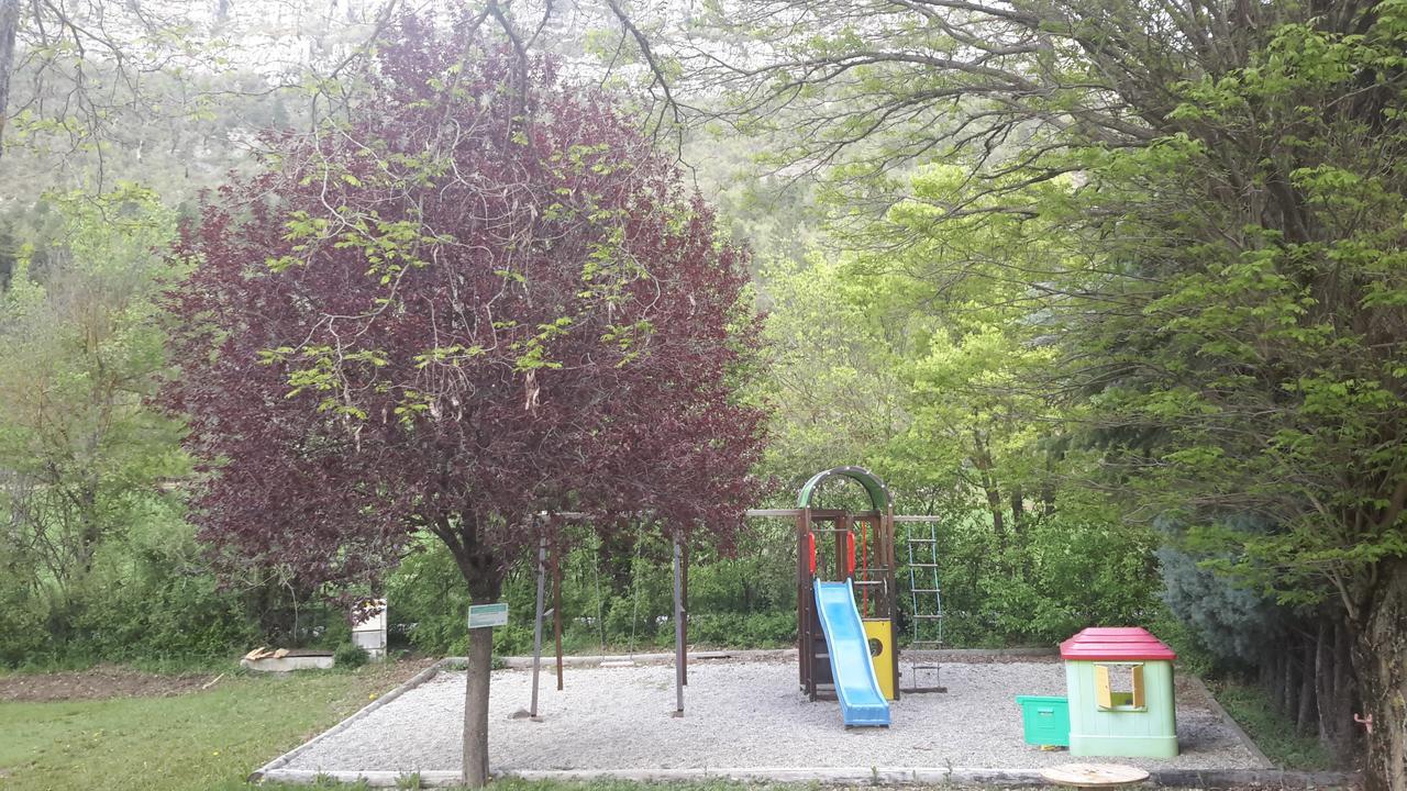 Camping Du Lac Saint-Julien-du-Verdon Zewnętrze zdjęcie